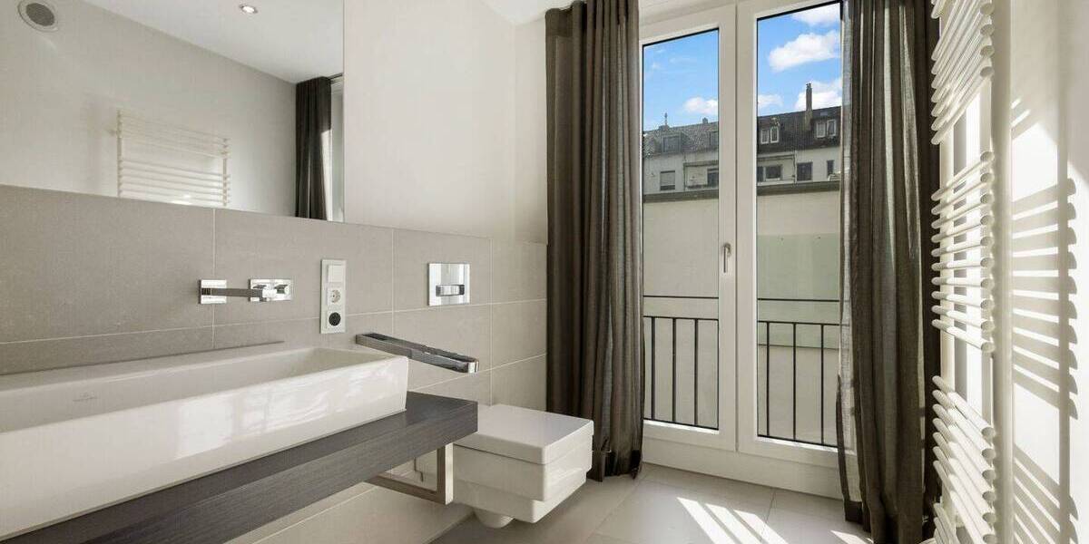 Reihenmittelhaus Düsseldorf Pempelfort - 4 Zimmer, 225 m&sup2;, 1.800.000&euro; | Angebot:25997196