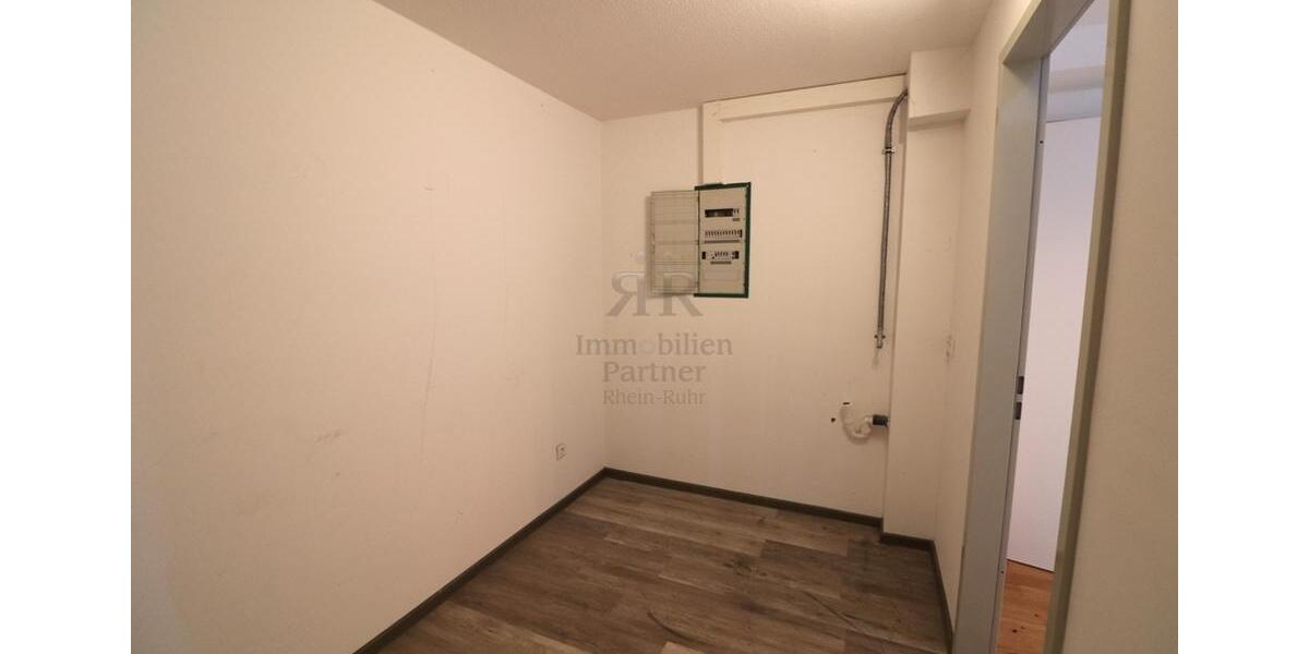 Dachgeschoßwohnung Voerde (Niederrhein) - 4 Zimmer, 120 m&sup2;, 1.056&euro; | Angebot:25852214