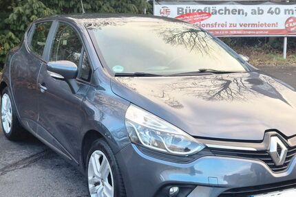 Renault Clio 66.300 km 7.300 &euro; Düsseldorf 40233
