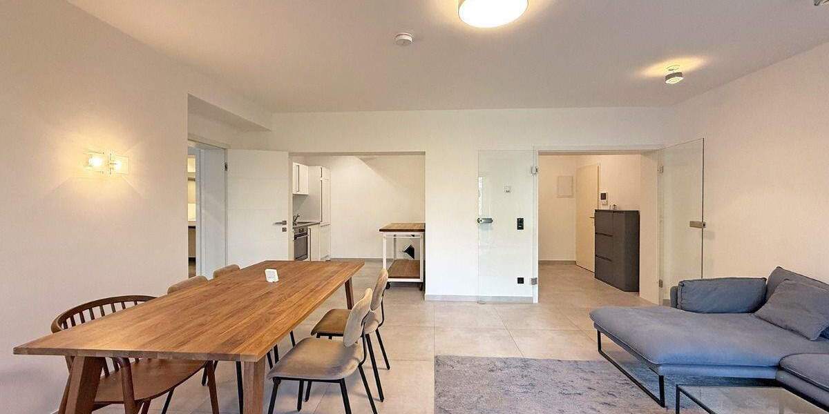 Etagenwohnung Düsseldorf Oberkassel - 2 Zimmer, 82 m&sup2;, 1.550&euro; | Angebot:25708278