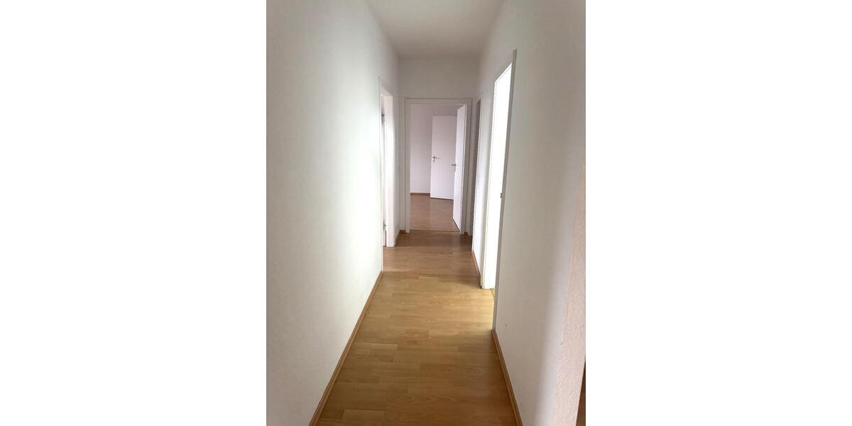 Etagenwohnung Essen Stadtbezirk II - 3 Zimmer, 76 m&sup2;, 550&euro; | Angebot:25871620