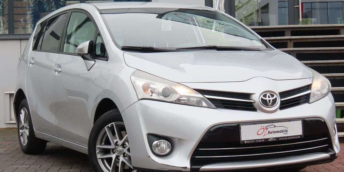 Toyota Verso 173.314 km 8.900 &euro; Neuss 41469