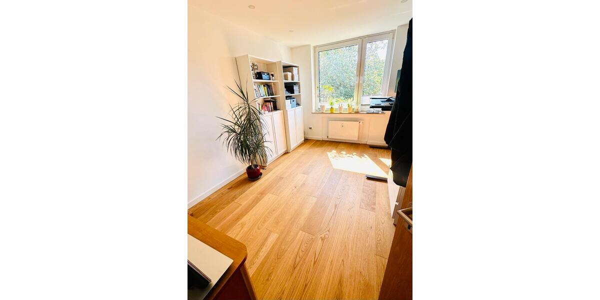 Etagenwohnung Duisburg Essenberg - 3 Zimmer, 90 m&sup2;, 1.150&euro; | Angebot:25907470