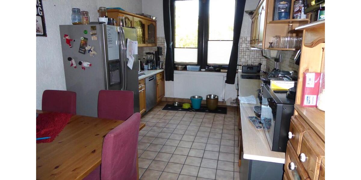 Etagenwohnung Duisburg Mittelmeiderich - 4 Zimmer, 125 m&sup2;, 1.150&euro; | Angebot:26621370