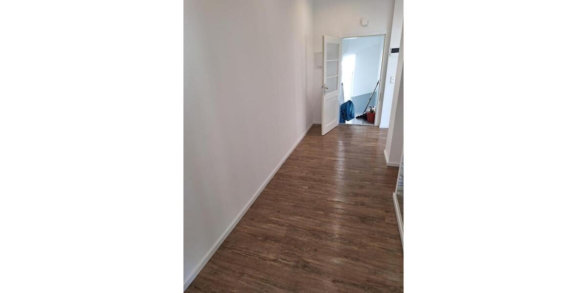 Etagenwohnung Essen Südviertel - 1 Zimmer, 71 m&sup2;, 750&euro; | Angebot:25887572