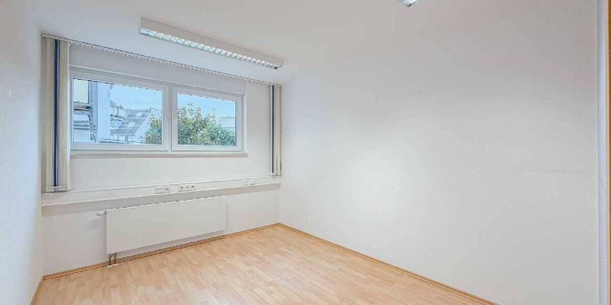 Gewerbeobjekt Ratingen Zentrum - 5 Zimmer, 94 m&sup2;, 1.080&euro; | Angebot:26343716