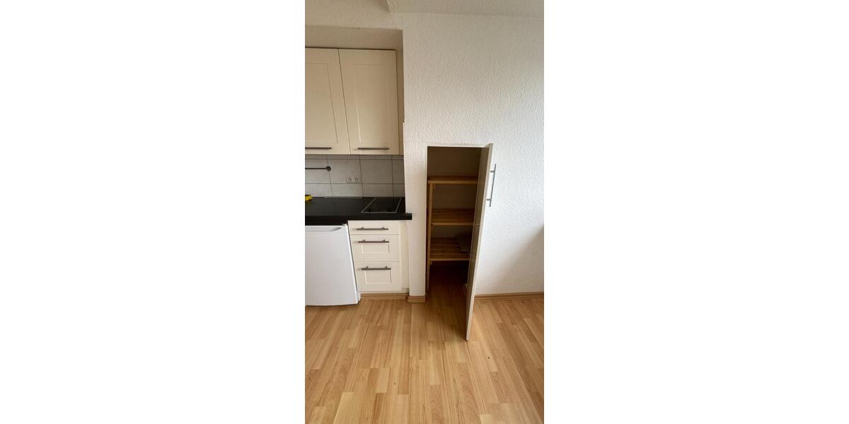 Dachgeschoßwohnung Düsseldorf Düsseltal - 1 Zimmer, 26 m&sup2;, 610&euro; | Angebot:25873064