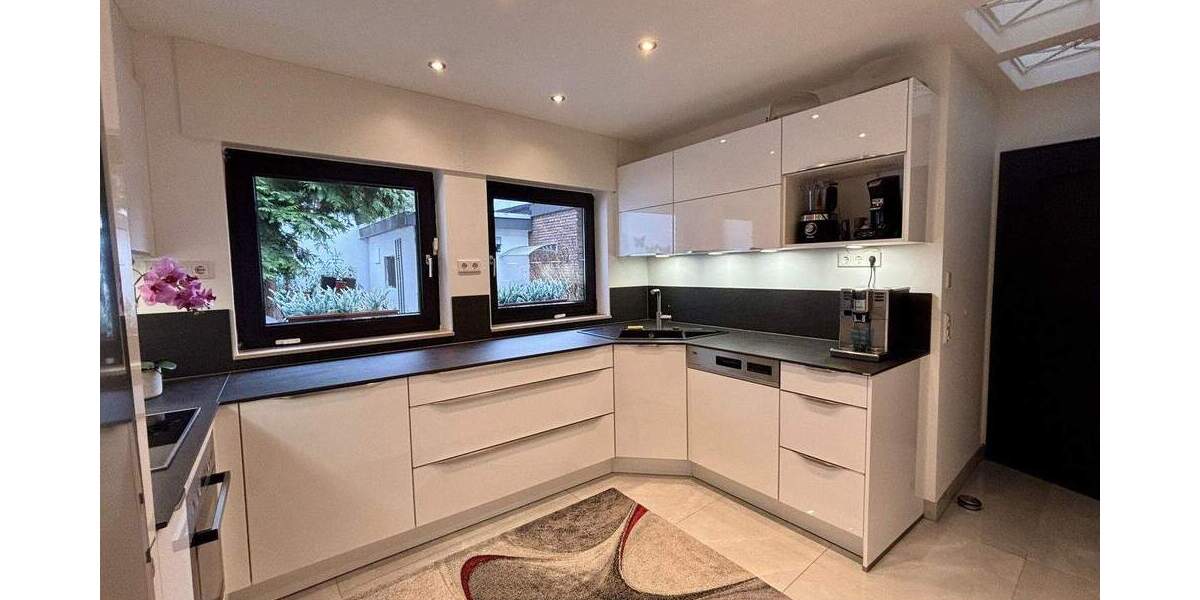 Reihenmittelhaus Krefeld Hüls - 4 Zimmer, 136 m&sup2;, 486.000&euro; | Angebot:25654258