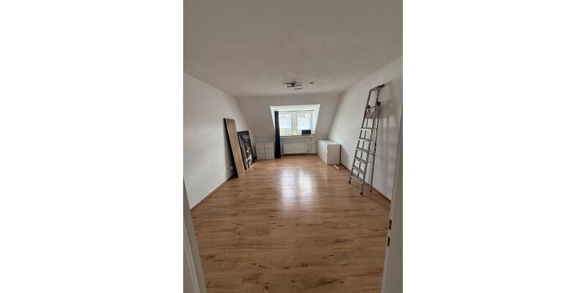 Dachgeschoßwohnung Gladbeck - 4.5 Zimmer, 83 m&sup2;, 750&euro; | Angebot:25988582
