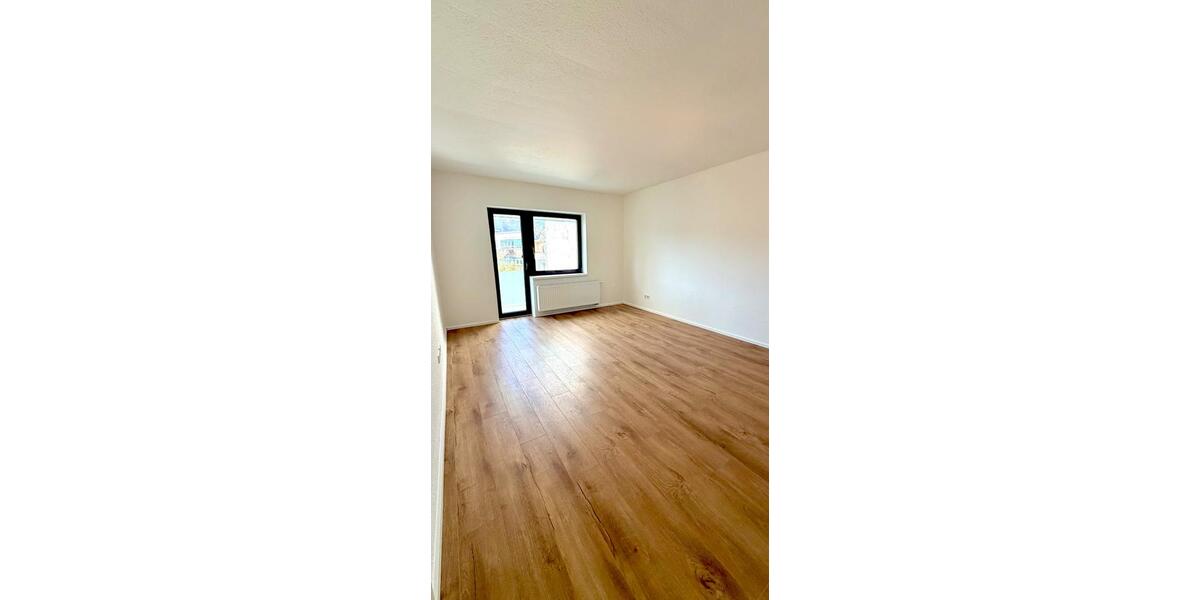 Dachgeschoßwohnung Düsseldorf Pempelfort - 3 Zimmer, 83 m&sup2;, 1.850&euro; | Angebot:26652898