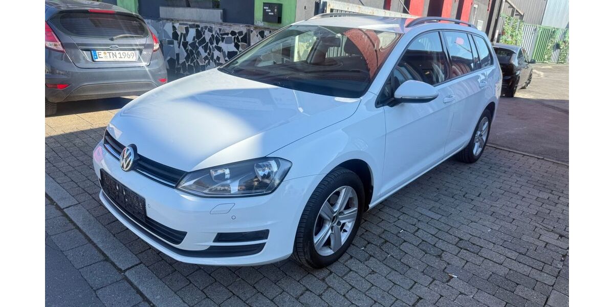 VW Golf 117.000 km 9.990 &euro; Essen 45143