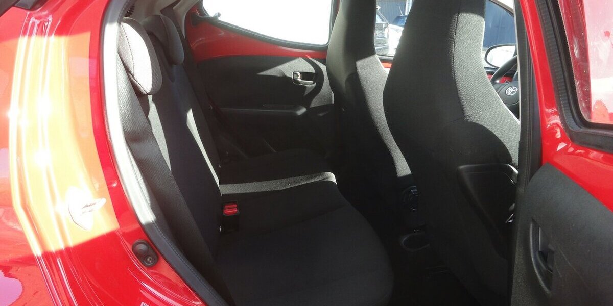 Toyota Aygo X x-Business-Paket 53 KW Klima 1.Hd 100.000 km 6.999 &euro; Neuss 41462