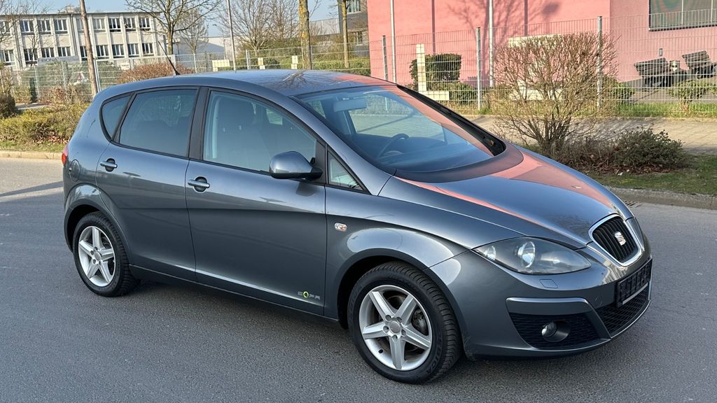 Seat Altea 111.000 km 5.480 &euro; Neuss 41460