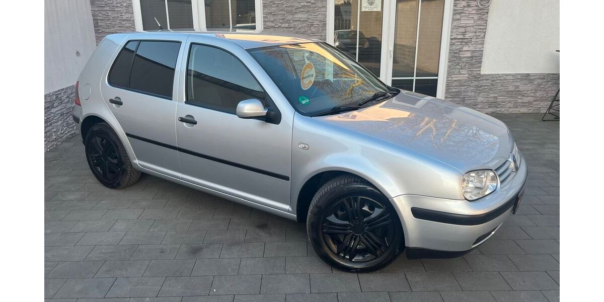 VW Golf 128.000 km 3.990 &euro; Oberhausen 46145