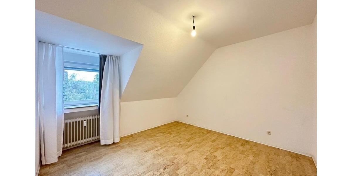 Dachgeschoßwohnung Krefeld Hülser Berg - 3 Zimmer, 57 m&sup2;, 800&euro; | Angebot:26365970