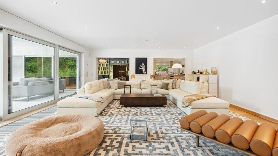 Villa Krefeld Benrad - 7 Zimmer, 305 m&sup2;, 2.199.000&euro; | Angebot:27083290