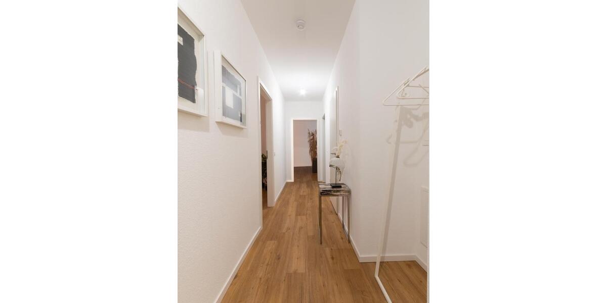 Etagenwohnung Düsseldorf Pempelfort - 3 Zimmer, 87 m&sup2;, 1.415&euro; | Angebot:26329903