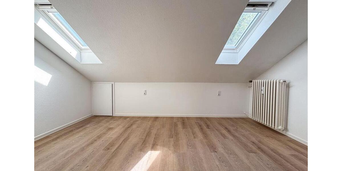 Dachgeschoßwohnung Düsseldorf Stadtbezirk 5 - 3 Zimmer, 68 m&sup2;, 1.120&euro; | Angebot:26689640