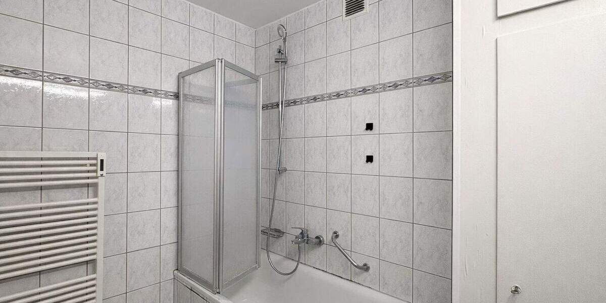 Etagenwohnung Krefeld Stadtmitte - 3 Zimmer, 97 m&sup2;, 625&euro; | Angebot:25796371