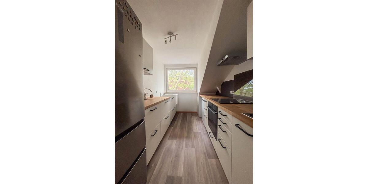 Dachgeschoßwohnung Düsseldorf Stadtbezirk 5 - 3 Zimmer, 68 m&sup2;, 1.120&euro; | Angebot:26689640