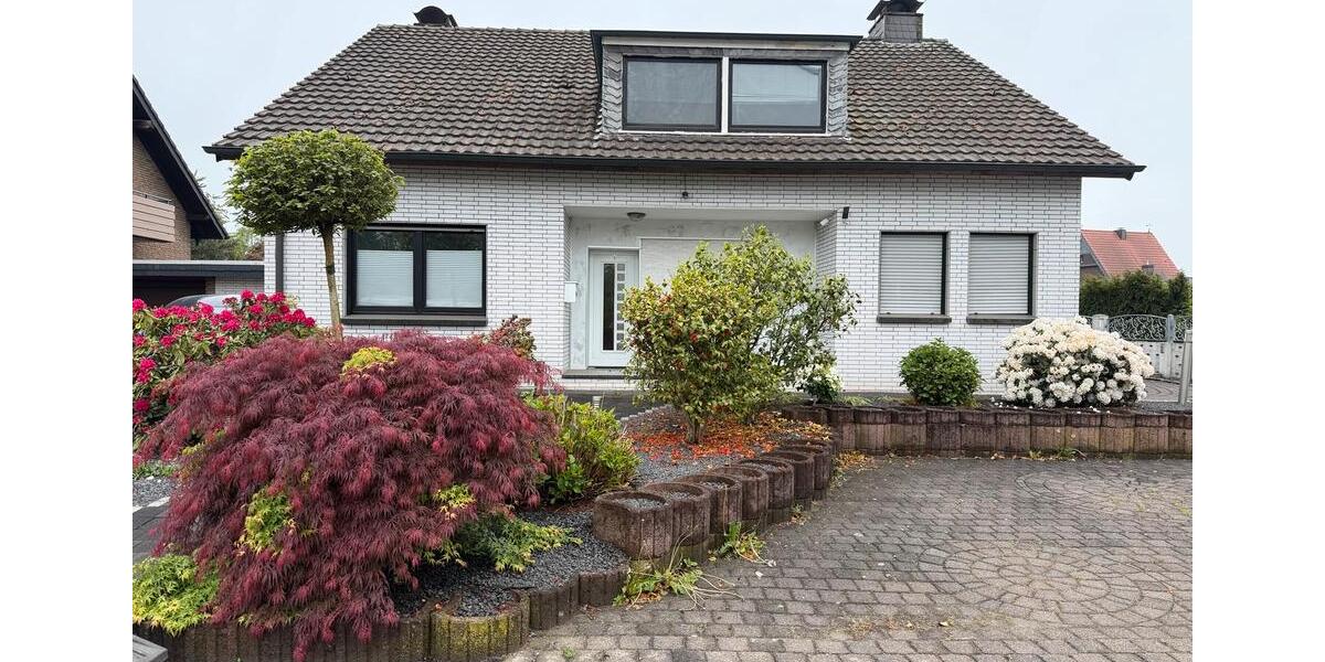 Etagenwohnung Duisburg Rheinhausen - 3 Zimmer, 93 m&sup2;, 1.300&euro; | Angebot:26696745