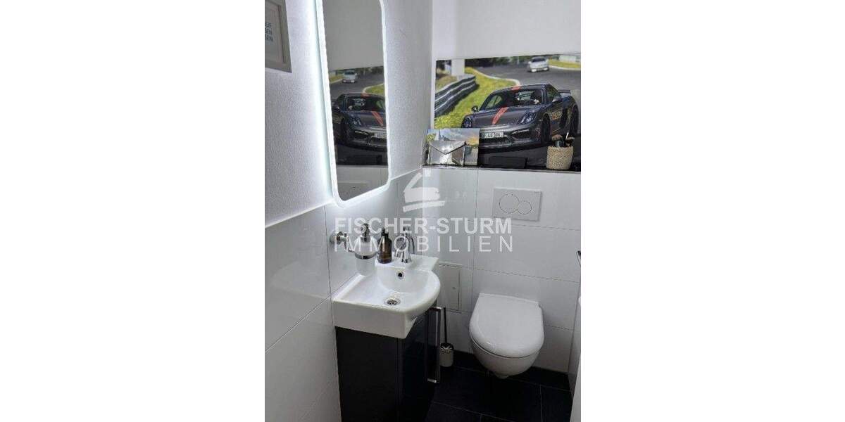 Etagenwohnung Düsseldorf Oberkassel - 2 Zimmer, 58 m&sup2;, 329.000&euro; | Angebot:25702080