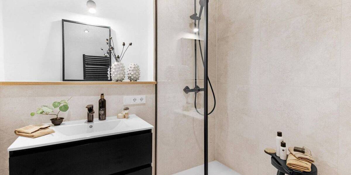 Etagenwohnung Neuss Weissenberg - 2 Zimmer, 103 m&sup2;, 349.000&euro; | Angebot:26737054