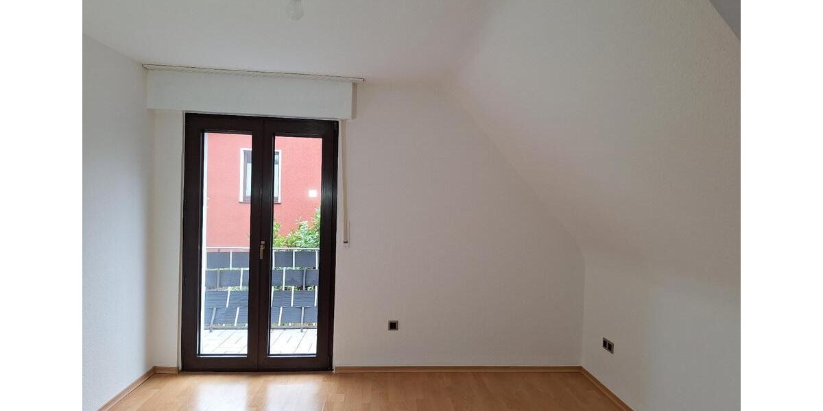 Dachgeschoßwohnung Dinslaken Lohberg - 2 Zimmer, 64 m&sup2;, 490&euro; | Angebot:25947638