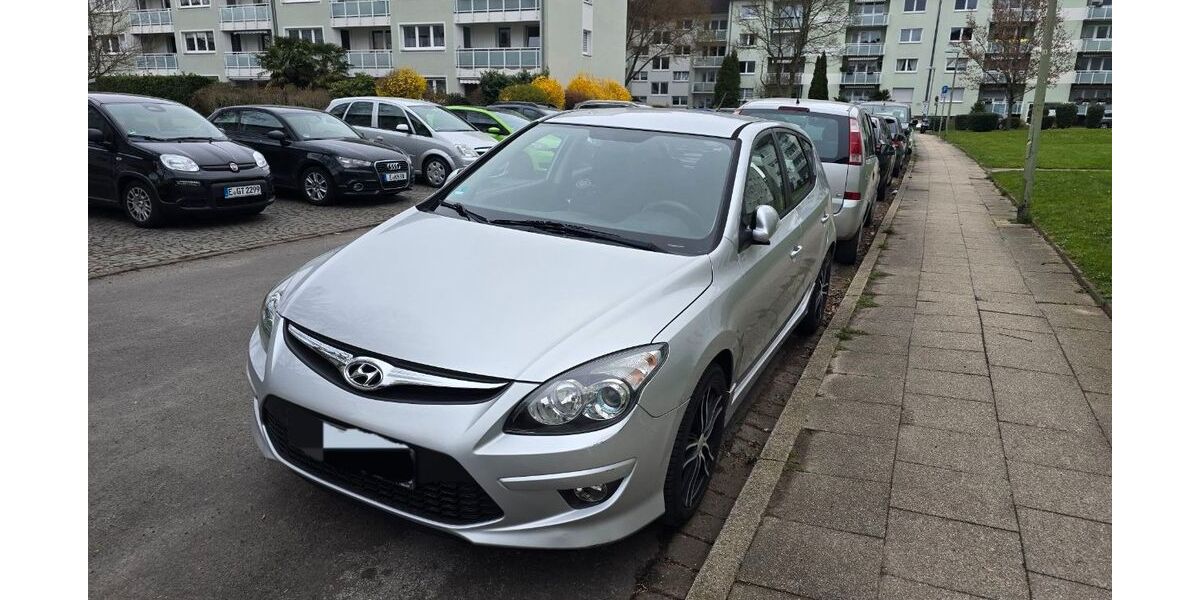 Hyundai i30 138.000 km 4.800 &euro; Essen 45149