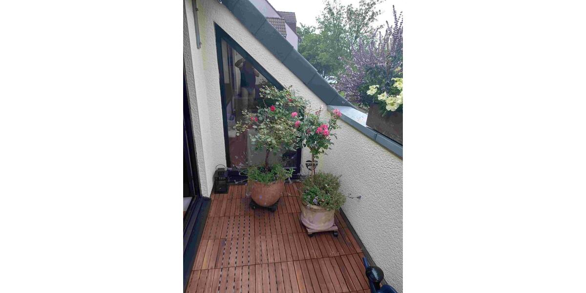 Dachgeschoßwohnung Essen Stadtbezirk V - 4.5 Zimmer, 92 m&sup2;, 210.000&euro; | Angebot:25238631