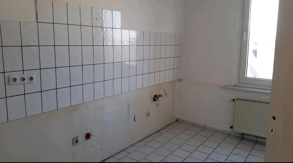 Dachgeschoßwohnung Essen Stadtbezirk III - 3 Zimmer, 78 m&sup2;, 950&euro; | Angebot:25804028