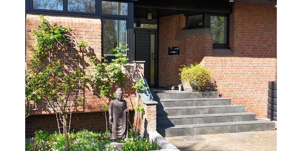 Einfamilienhaus Neuss Furth-Mitte - 9 Zimmer, 302 m&sup2;, 1.250.000&euro; | Angebot:25662737