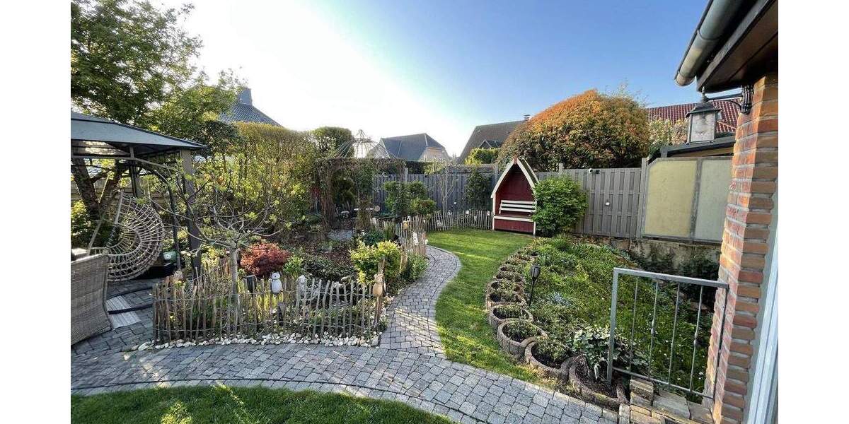 Doppelhaushälfte Alpen - 8 Zimmer, 222 m&sup2;, 599.000&euro; | Angebot:25805642