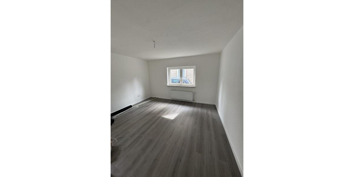 Erdgeschoßwohnung Duisburg Hochheide - 2.5 Zimmer, 80 m&sup2;, 880&euro; | Angebot:25894572