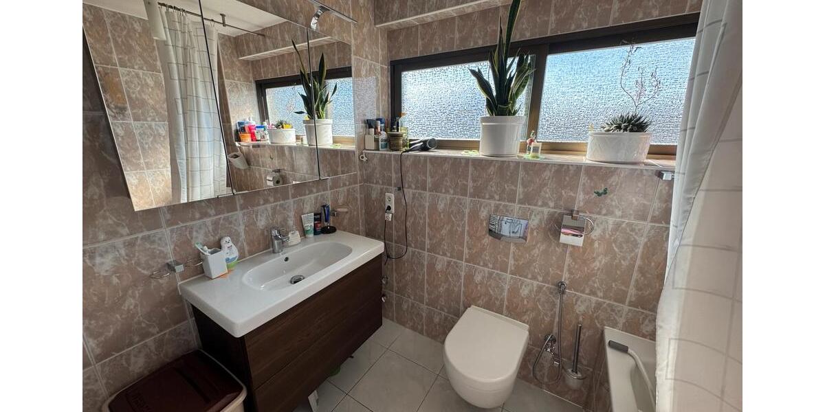 Einfamilienhaus Willich - 5 Zimmer, 430 m&sup2;, 1.900&euro; | Angebot:26645782