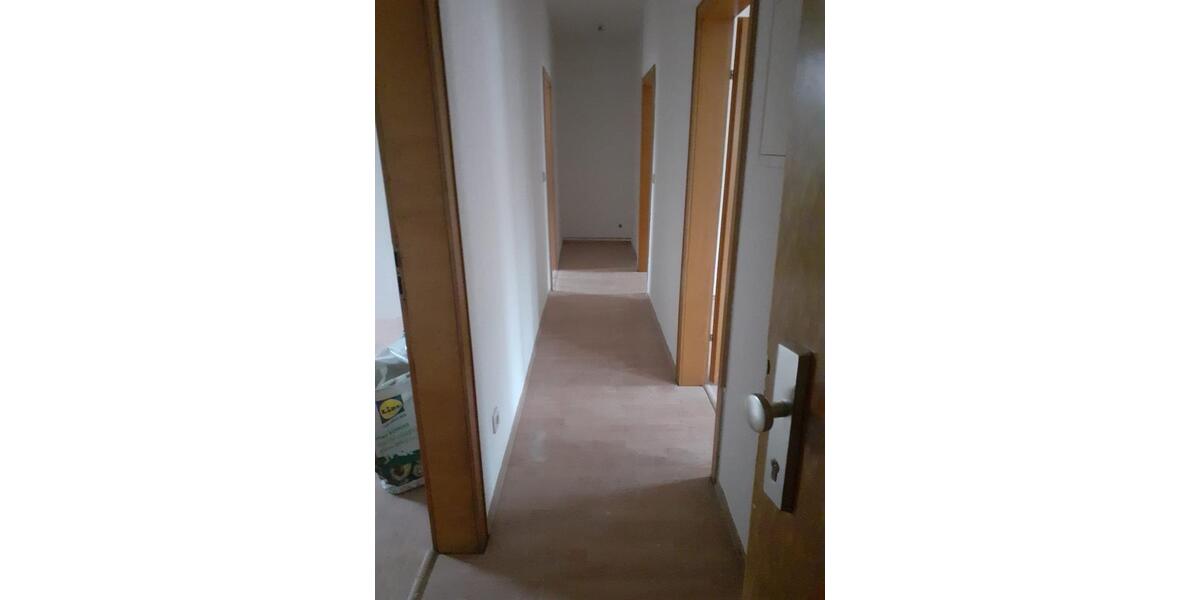 Etagenwohnung Duisburg Mittelmeiderich - 4 Zimmer, 105 m&sup2;, 1.400&euro; | Angebot:25865880