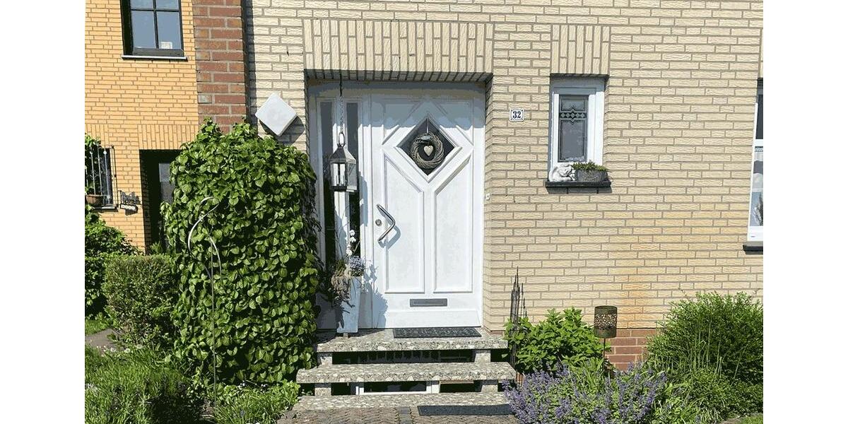 Reihenhaus Geldern - 4 Zimmer, 95 m&sup2;, 329.000&euro; | Angebot:26421210