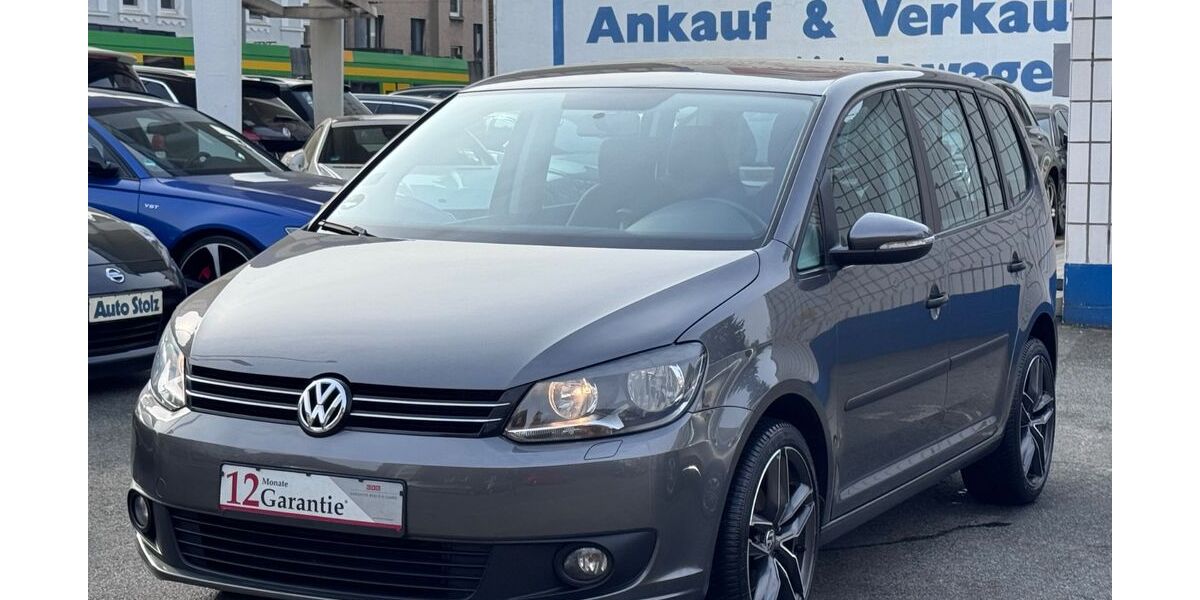 VW Touran 122.229 km 9.450 &euro; Oberhausen 46045