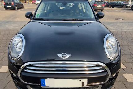 Mini ONE 86.000 km 11.200 &euro; Düsseldorf 40235