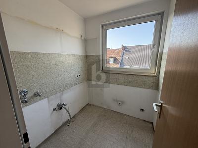 KOMPAKT, HELL UND KOMFORTABEL - Dachgeschoßwohnung Düsseldorf Stadtbezirk 3 | Angebot:26993990
