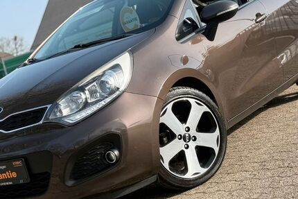 Kia Rio 125.000 km 8.800 &euro; Krefeld 47805
