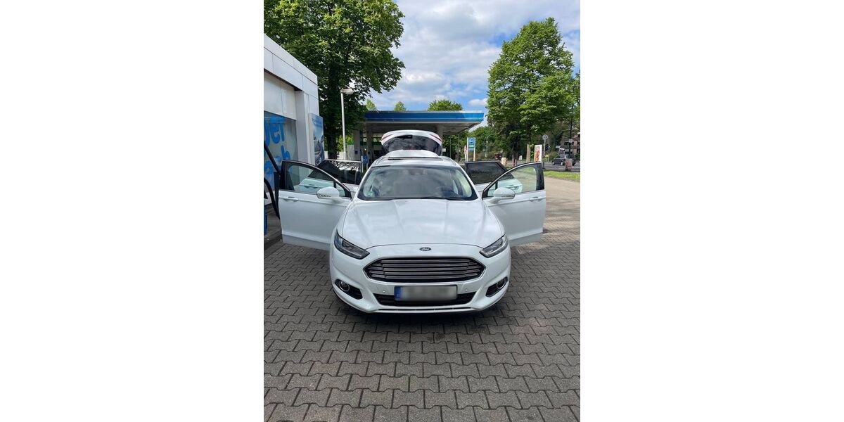 Ford Mondeo 222.000 km 9.149 &euro; Düsseldorf 40595