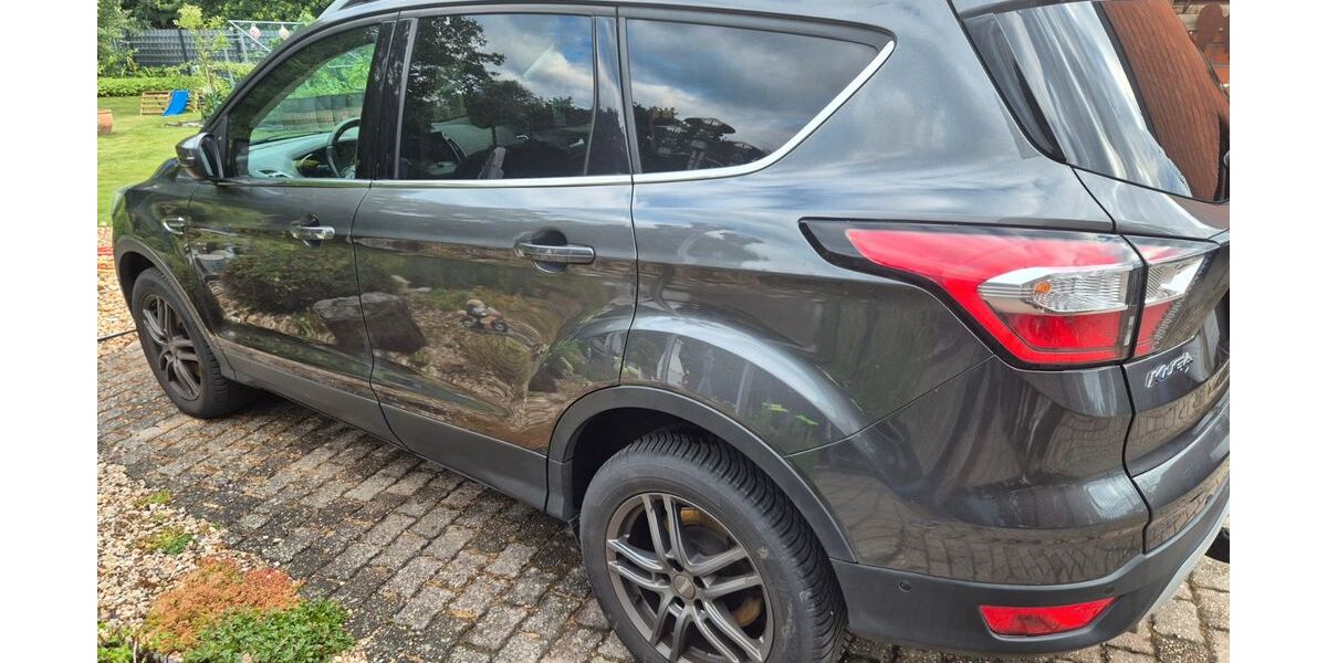 Ford Kuga 107.000 km 16.990 &euro; Nettetal 41334