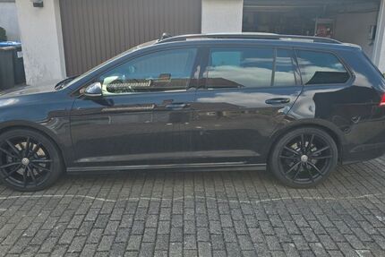 VW Golf 134.500 km 19.700 &euro; Dinslaken 46535