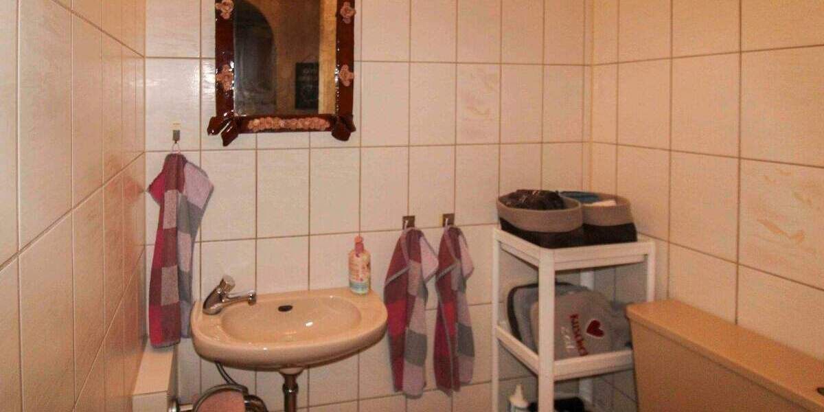 Reihenmittelhaus Duisburg Neumühl - 4 Zimmer, 110 m&sup2;, 255.000&euro; | Angebot:25691490