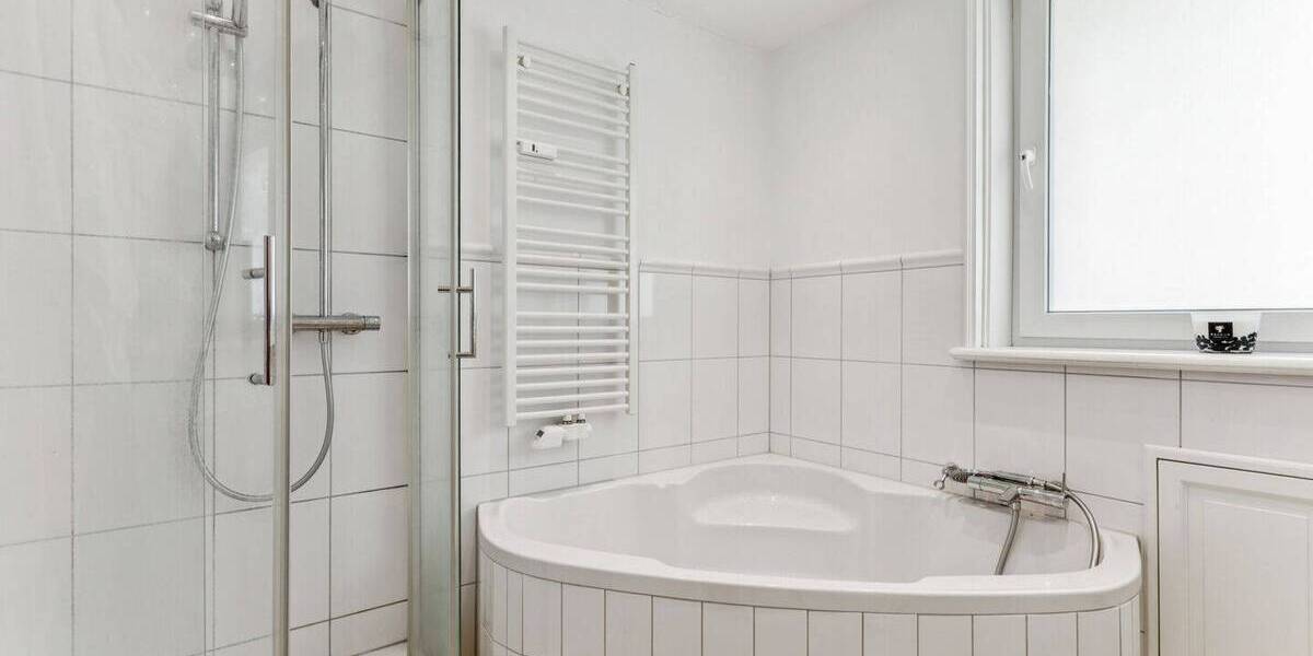 Etagenwohnung Meerbusch Büderich - 3 Zimmer, 122 m&sup2;, 1.850&euro; | Angebot:26742031
