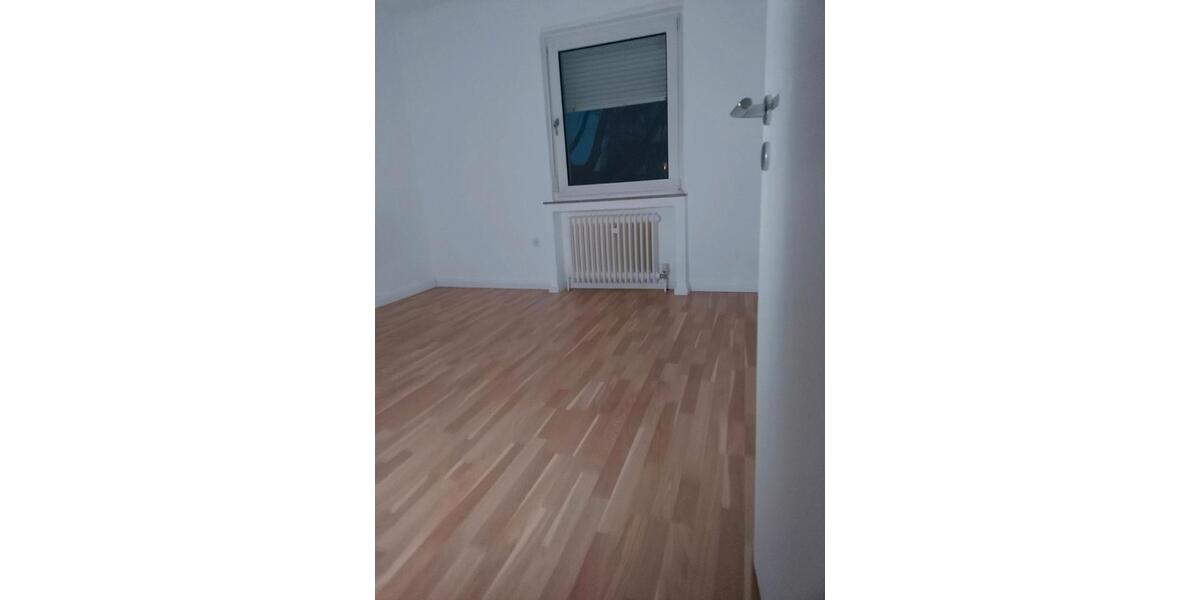Etagenwohnung Oberhausen Biefang - 4 Zimmer, 98 m&sup2;, 860&euro; | Angebot:25876013