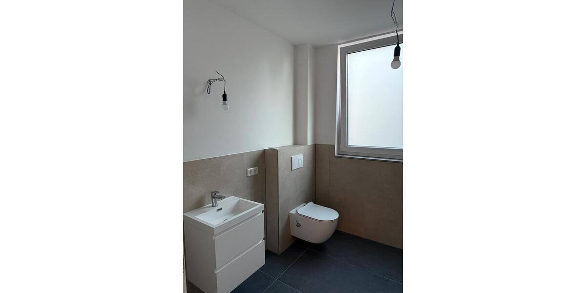 Etagenwohnung Düsseldorf Stadtbezirk 6 - 2 Zimmer, 100 m&sup2;, 19&euro; | Angebot:24312453