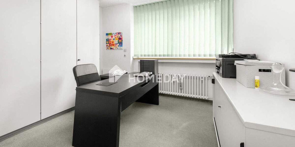 Etagenwohnung Duisburg Ruhrort - 7 Zimmer, 200 m&sup2;, 200.000&euro; | Angebot:25688347