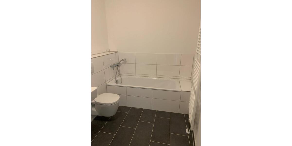 Etagenwohnung Essen Stadtkern - 3.5 Zimmer, 84 m&sup2;, 1.011&euro; | Angebot:26615944